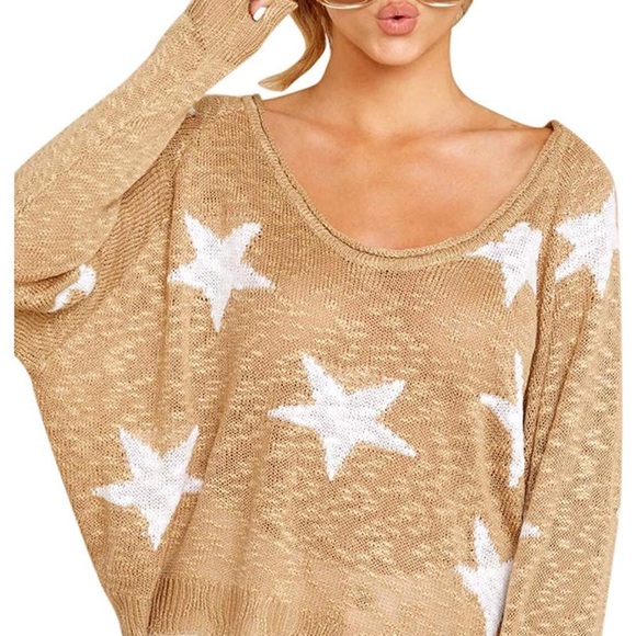 Sweaters - New Batwing Sleeve V-neck Raglan Sweater w/ Stars